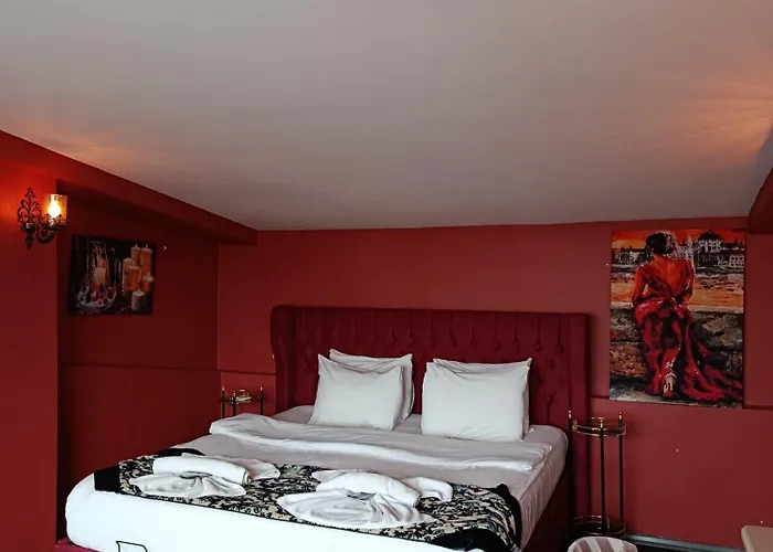 Galata Comfortable 12 Suits