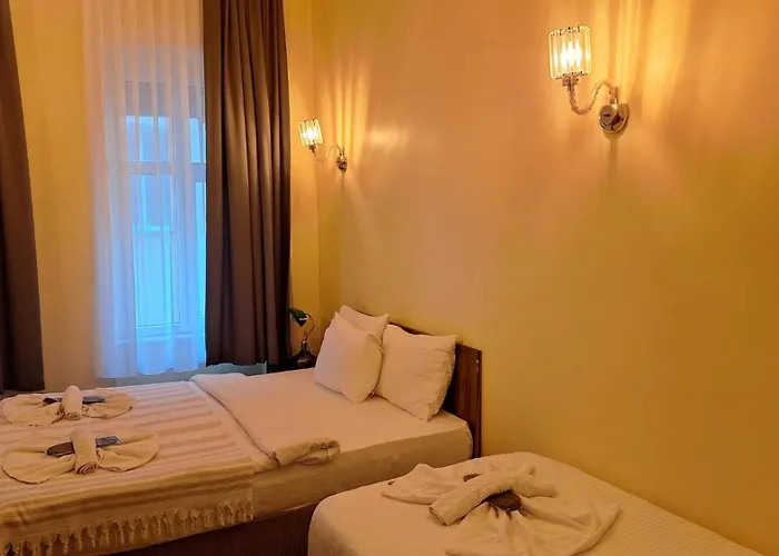 Galata Comfortable 12 Suits