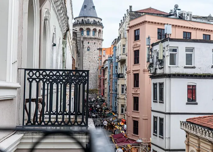 Galata Comfortable 12 Suits Daire İstanbul