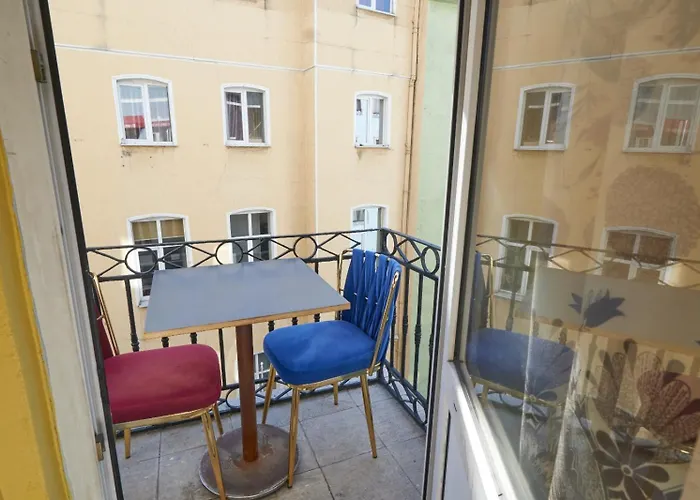 Galata Comfortable 12 Suits Daire