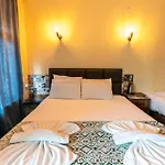 Galata Comfortable 12 Suits