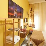 Galata Comfortable 12 Suits Estambul