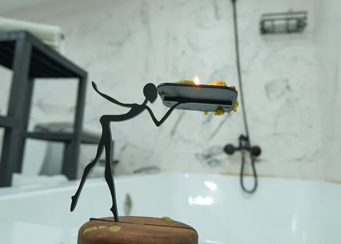 Galata Comfortable 12 Suits